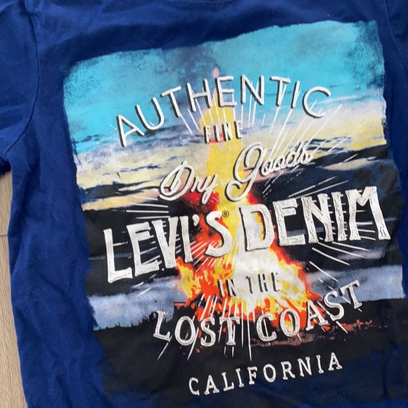 Levi’s boys short sleeve graphic T-shirt size medium - Picture 2 of 3